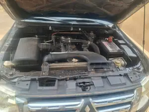 Mitsubishi Pajero 3.0 2011 Black