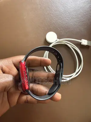 iWatch Series 7 GPS AND LTE.