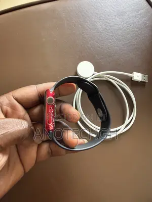 iWatch Series 7 GPS AND LTE.