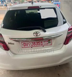Toyota Vitz 1.3 FWD 5dr 2015 White