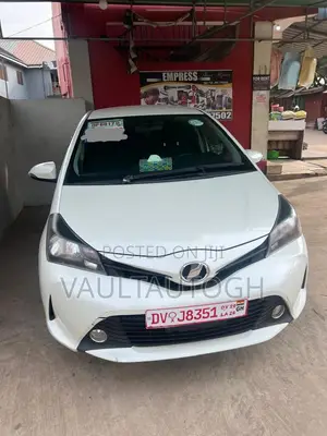Toyota Vitz 1.3 FWD 5dr 2015 White