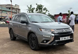 Mitsubishi Outlander for Rent