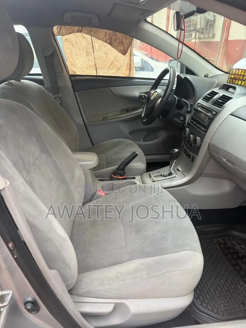 Toyota Corolla 2013 Silver