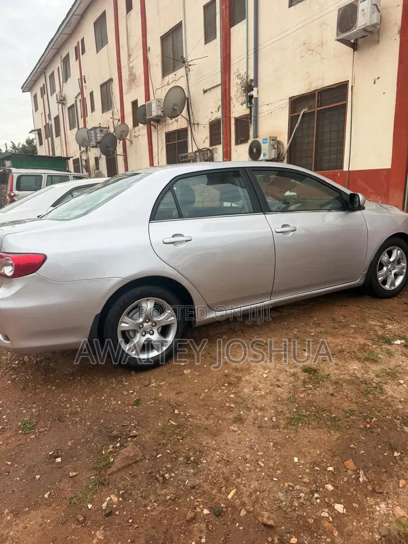 Toyota Corolla 2013 Silver
