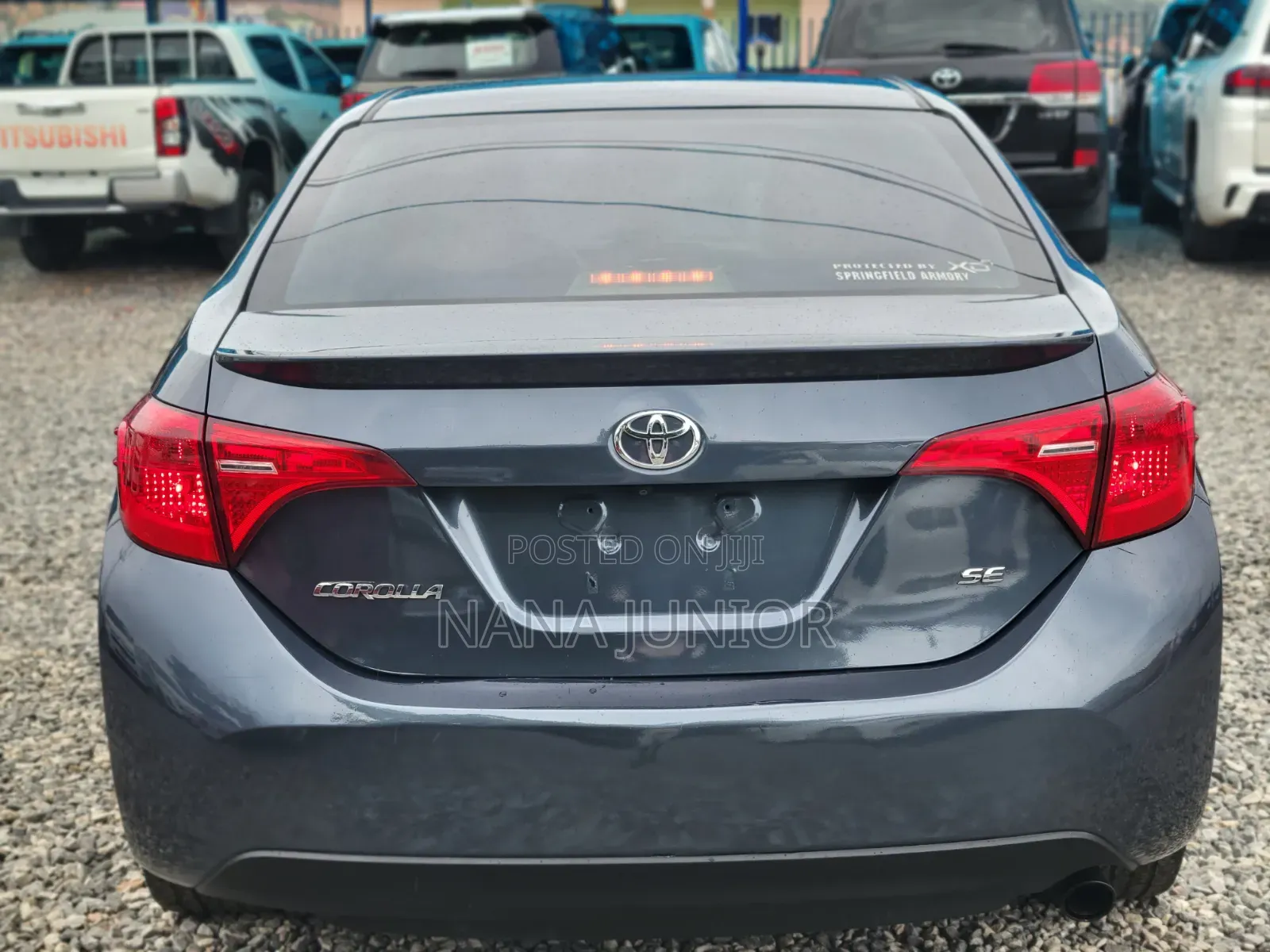 Toyota Corolla SE 4dr Sedan (1.8L 4cyl CVT) 2017 Gray