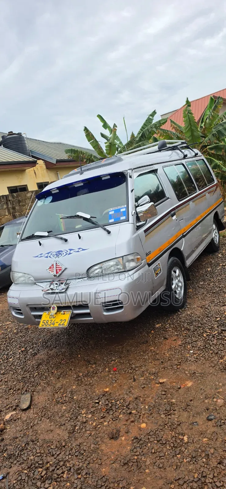 Hyundai H-100 2000 Silver
