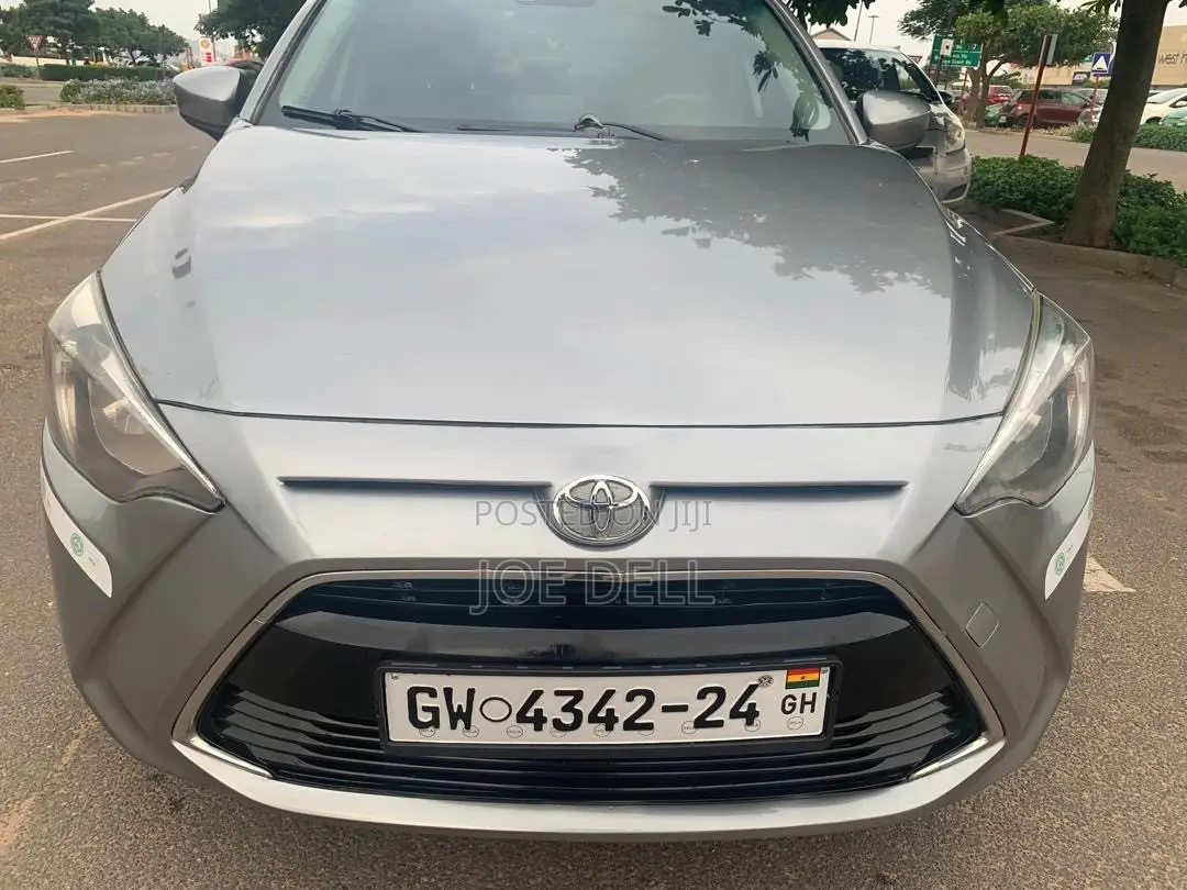 Toyota Yaris iA 1.5 FWD 2016 Silver