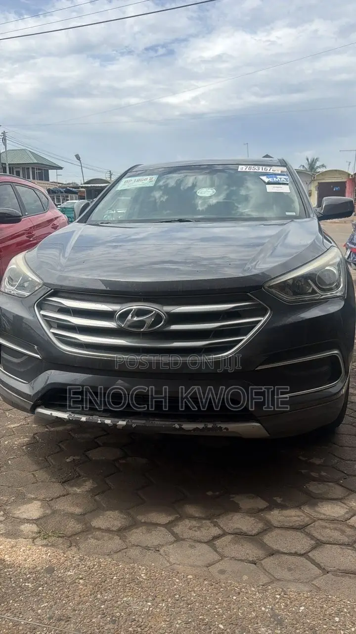 Hyundai Santa Fe 2018 Gray