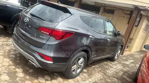 Hyundai Santa Fe 2018 Gray