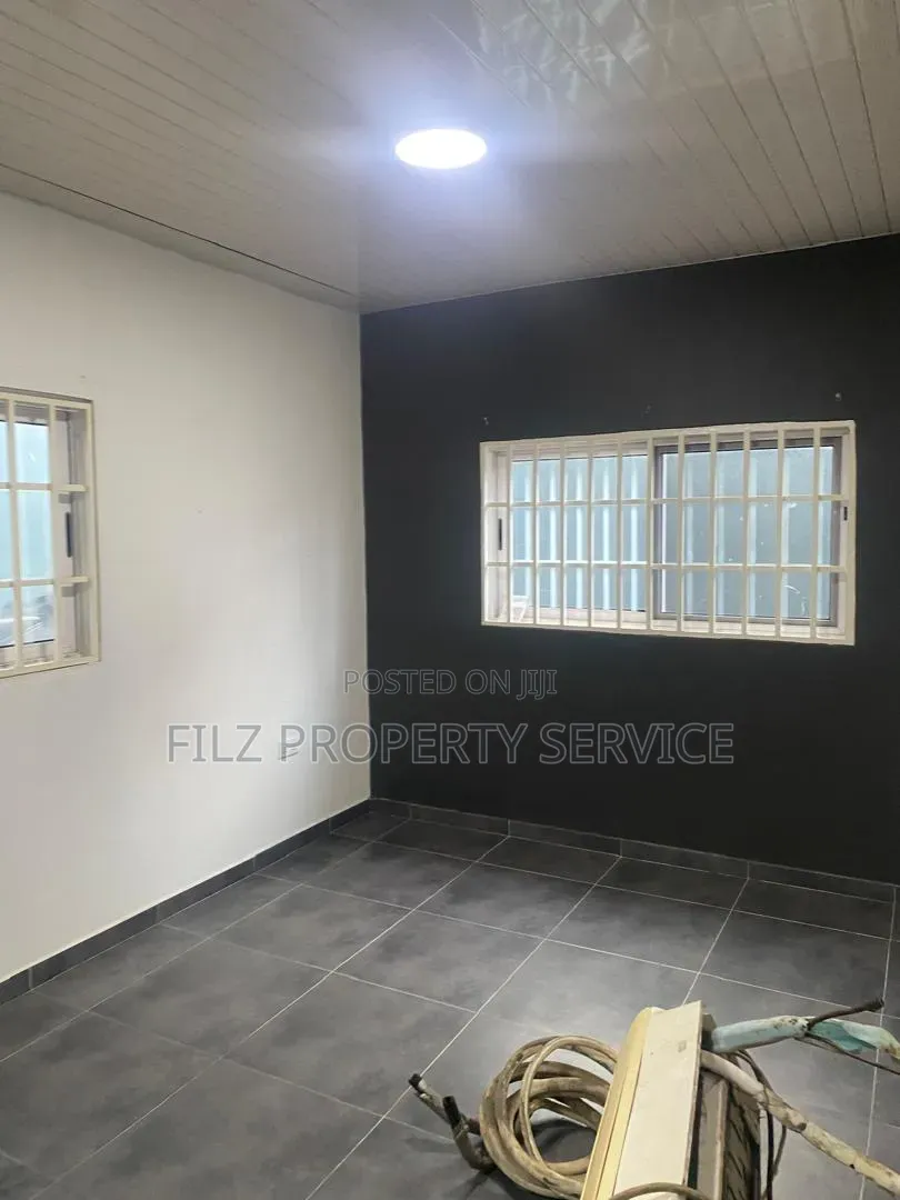 2bdrm House in Abelempke Taxi Rank, Methodist Church Area for rent