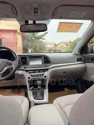Hyundai Elantra 2018 Red
