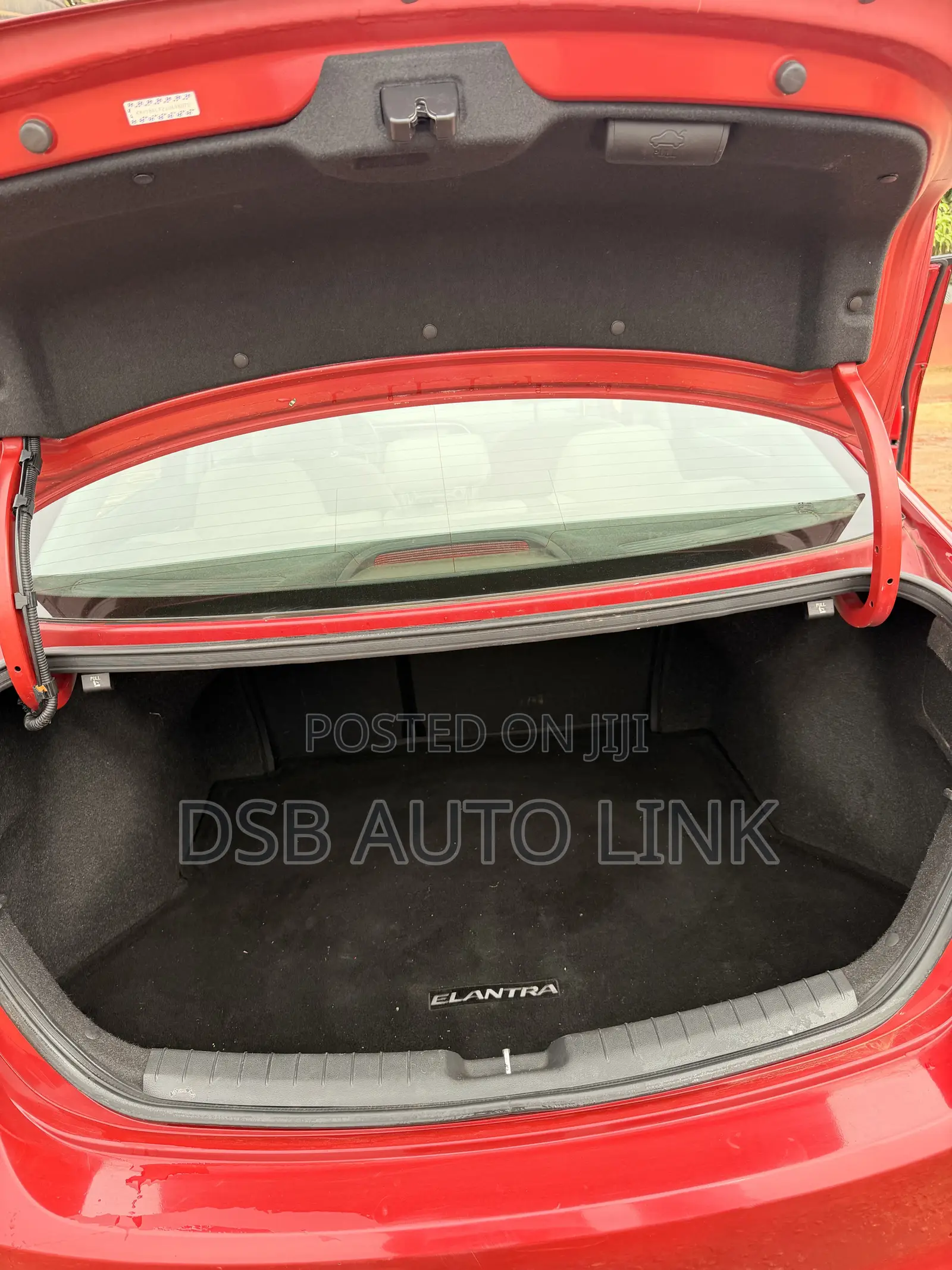 Hyundai Elantra 2018 Red
