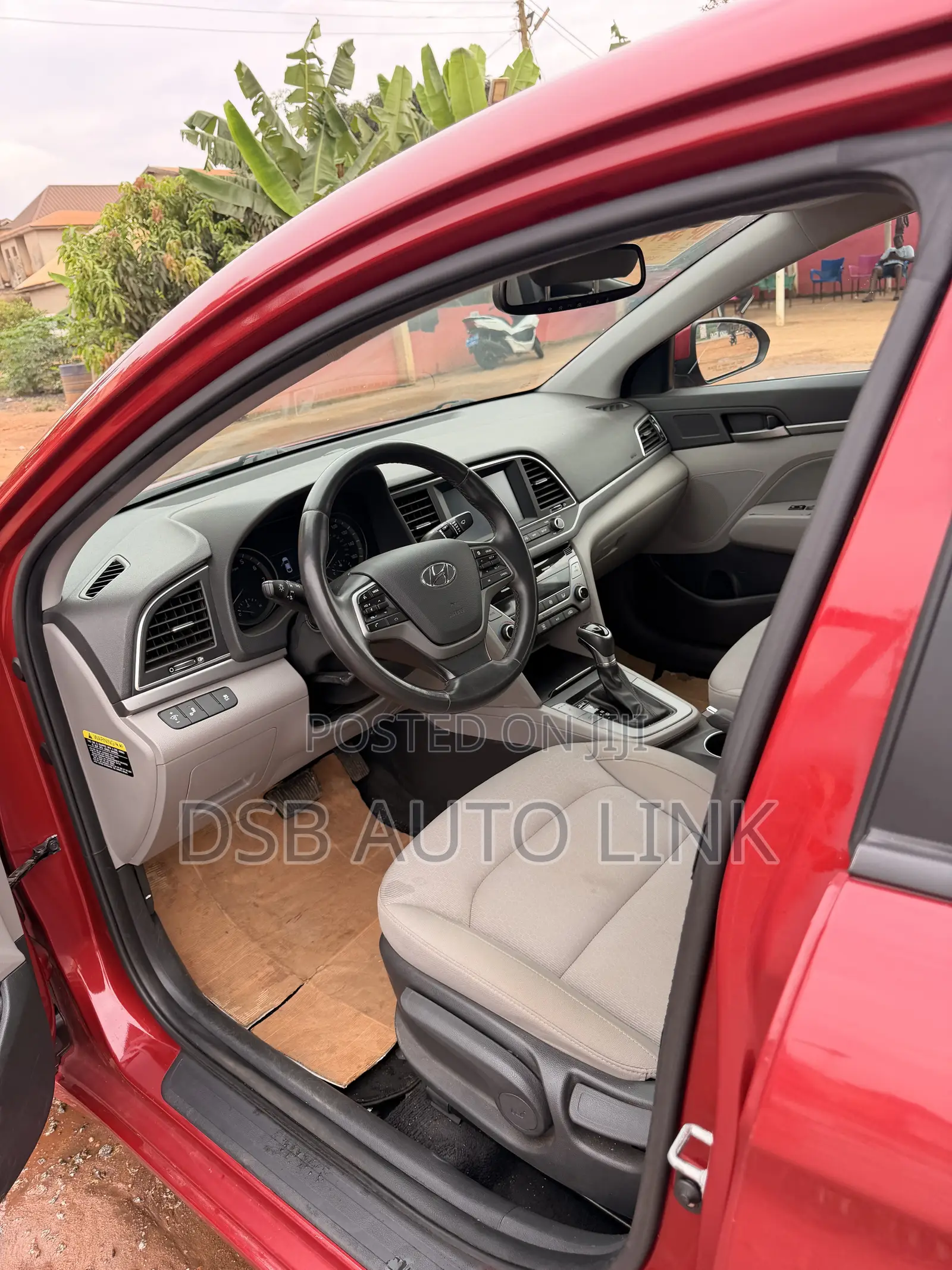 Hyundai Elantra 2018 Red