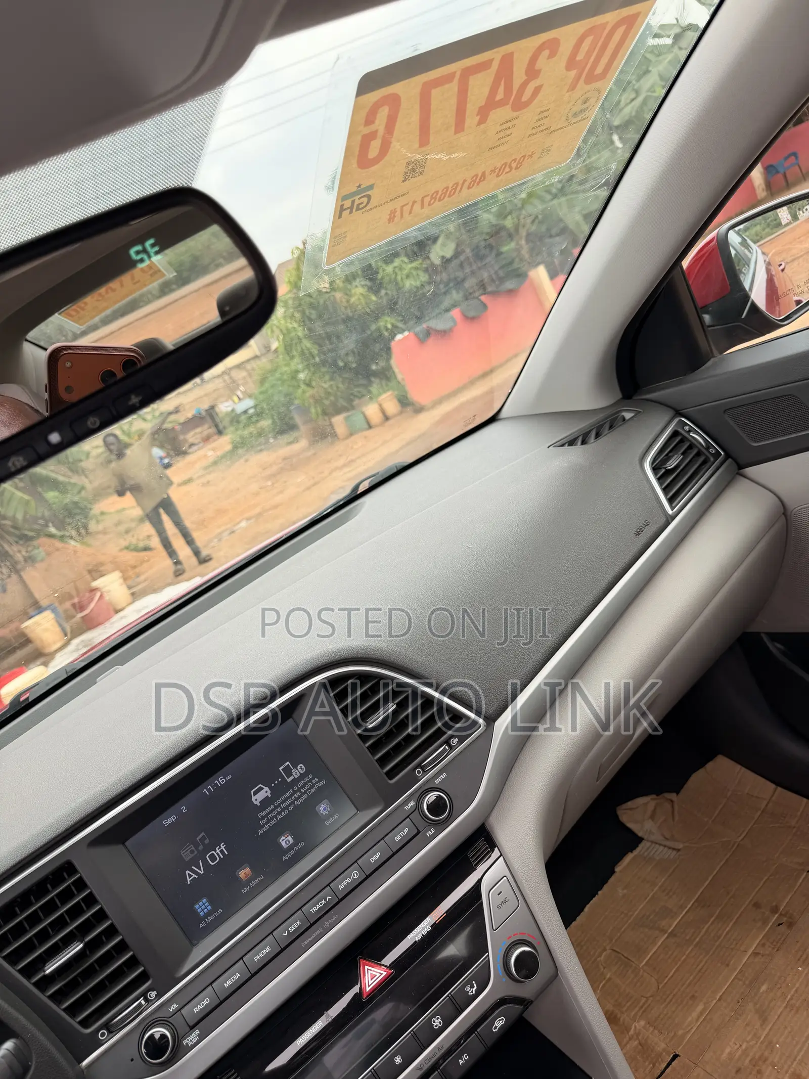 Hyundai Elantra 2018 Red