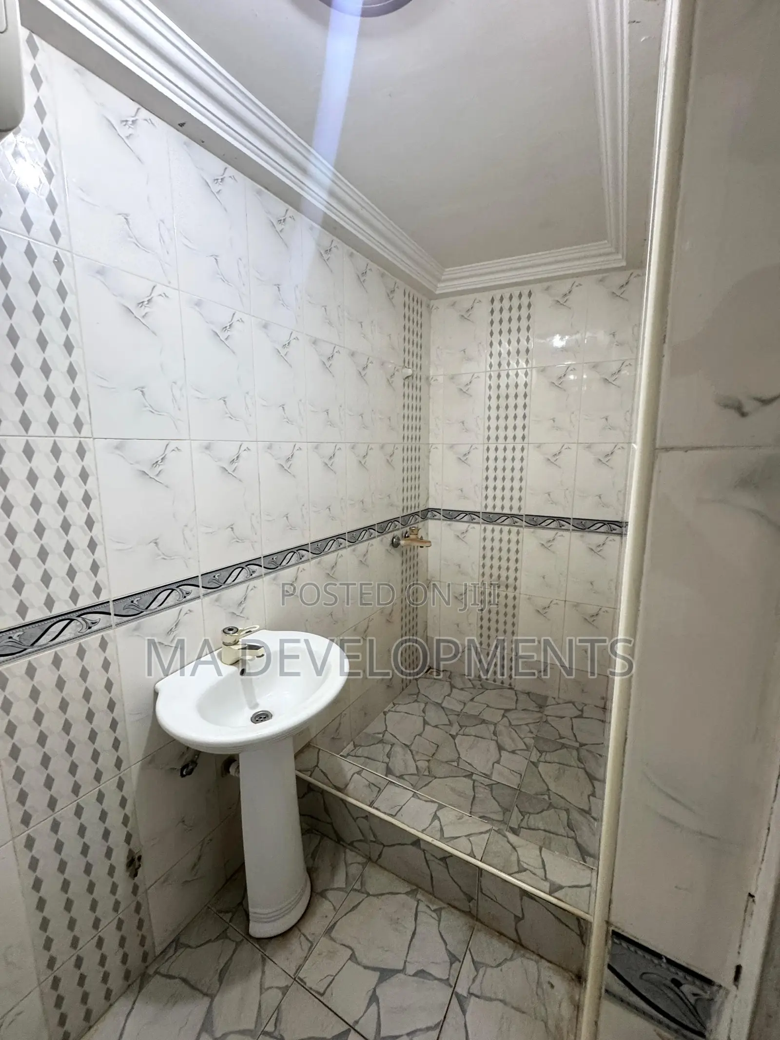 2bdrm Apartment in Madev Realty, Achimota for rent