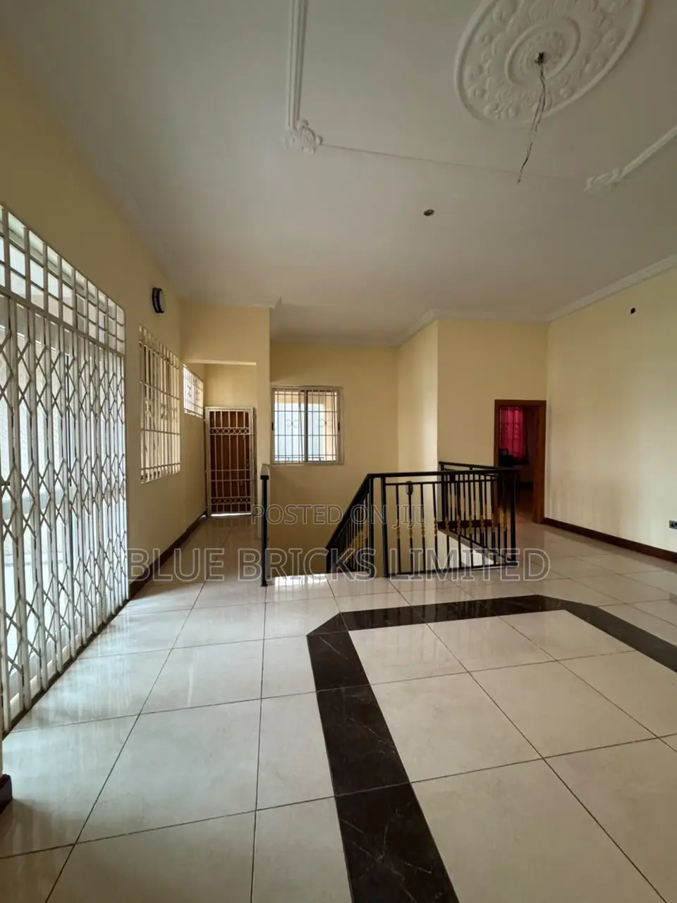5bdrm House in Airport Hills for rent