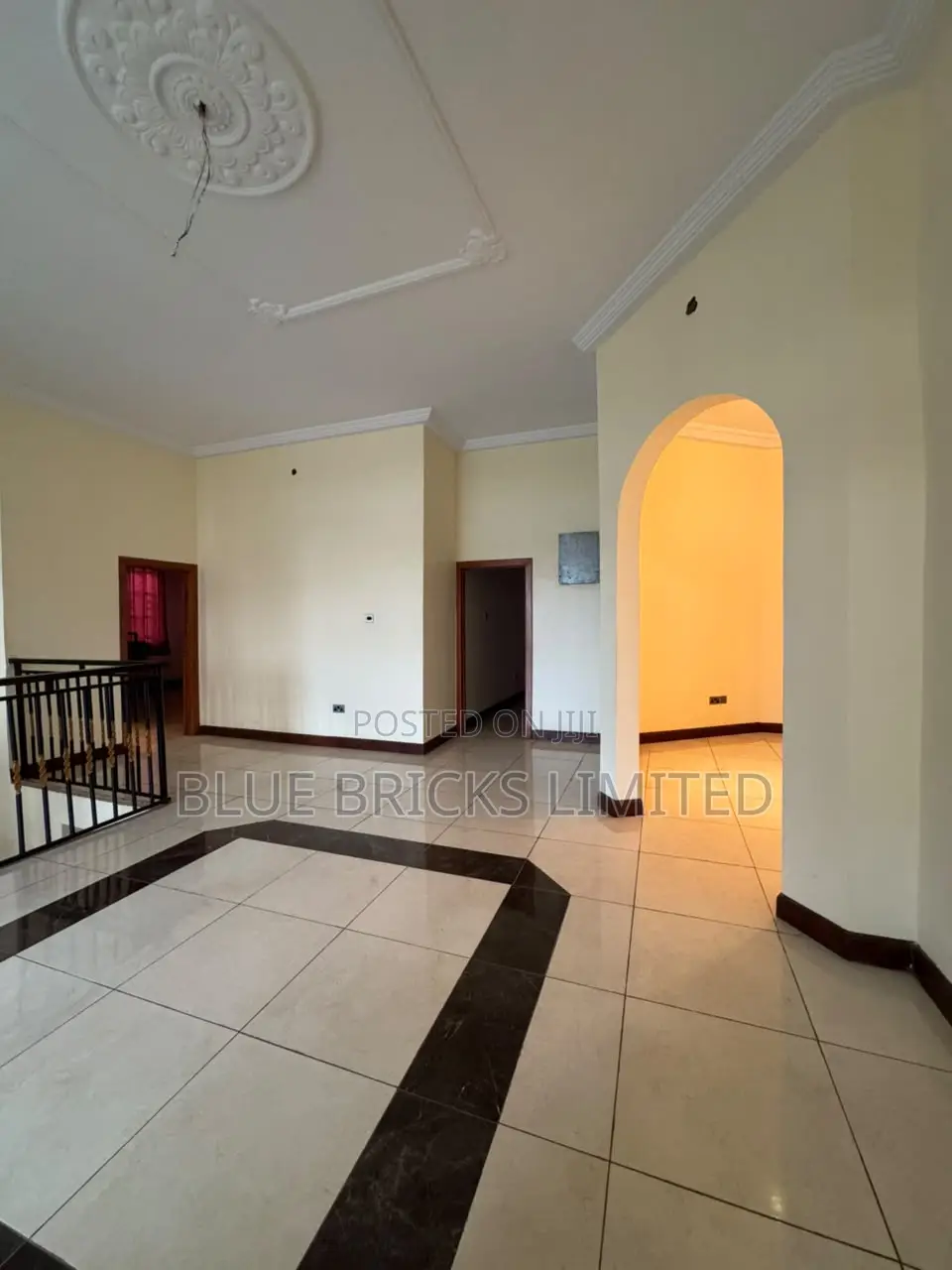 5bdrm House in Airport Hills for rent