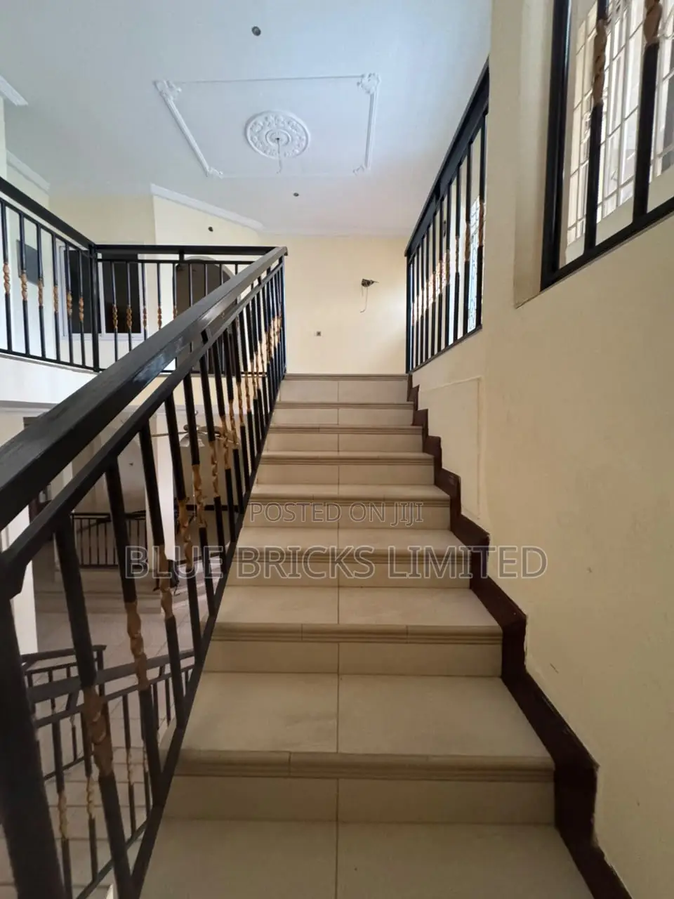 5bdrm House in Airport Hills for rent