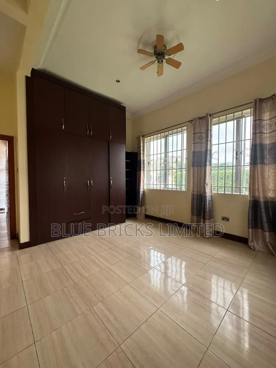5bdrm House in Airport Hills for rent