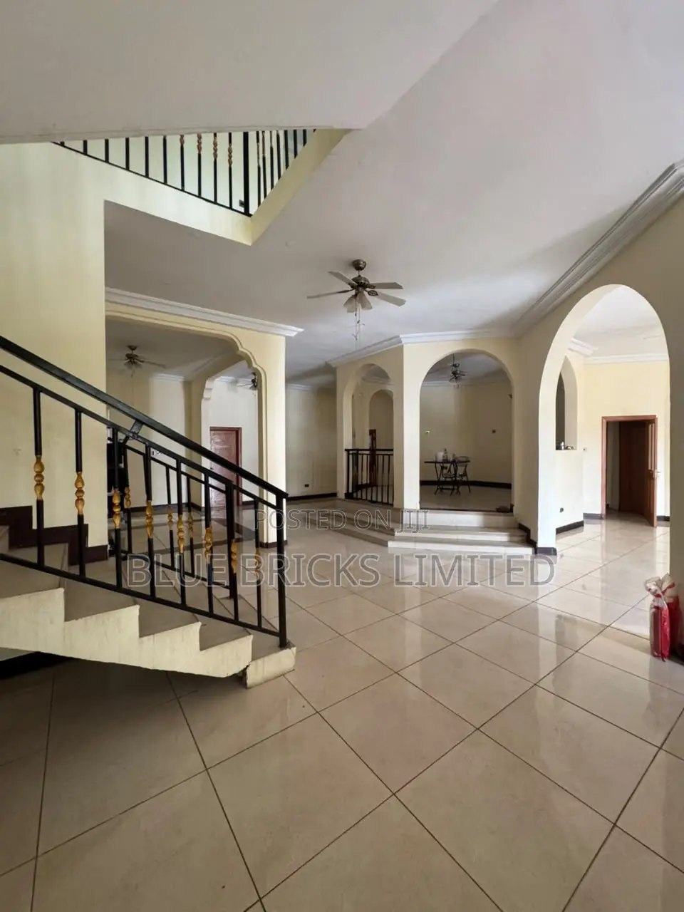 5bdrm House in Airport Hills for rent