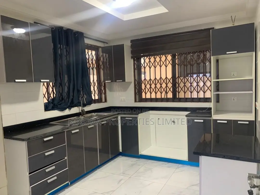 3bdrm House in Oyarifa Special for rent