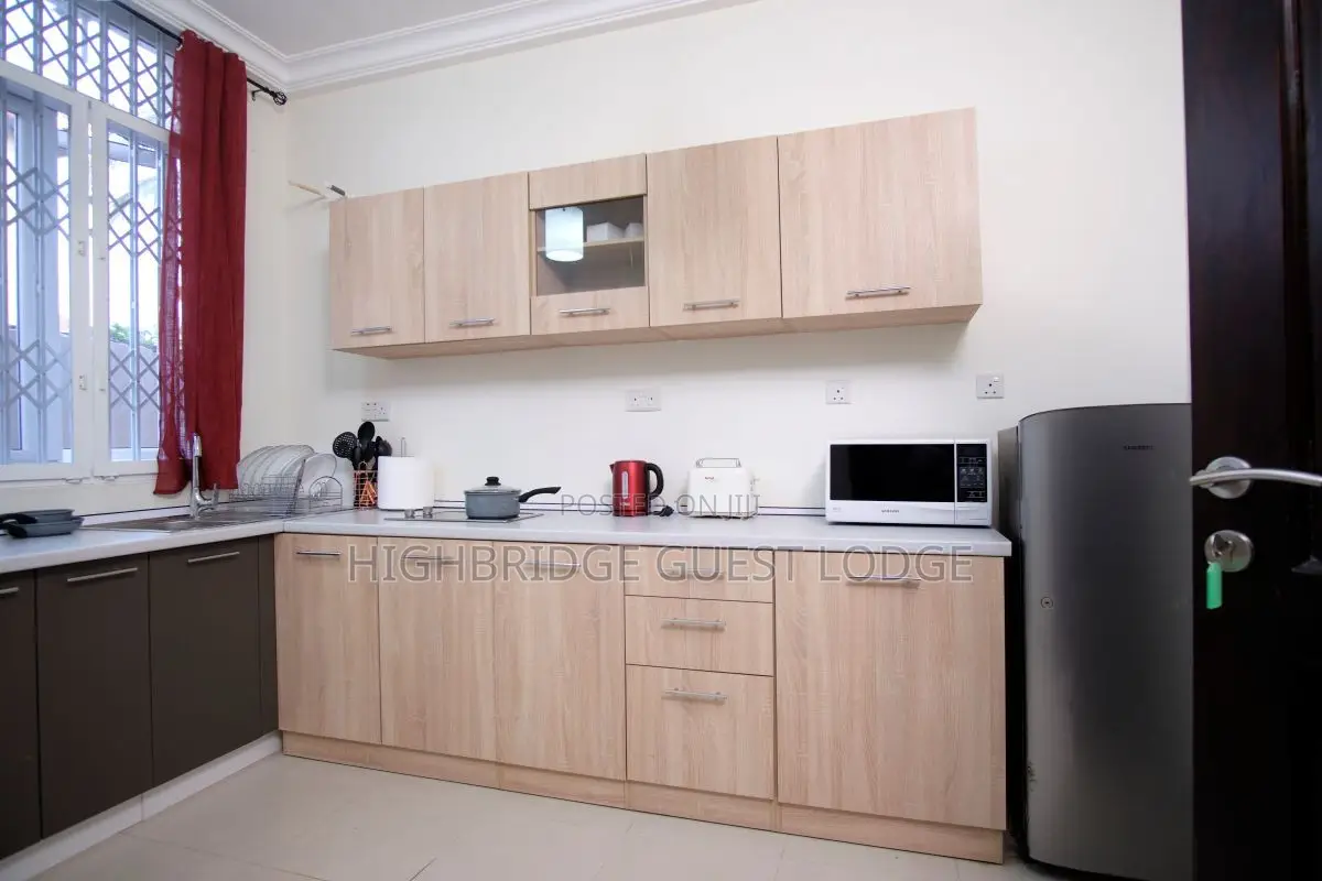 Three Bedroom Apartment @ Highbridge Guest Lodge