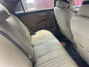 Toyota Corolla 2010 White