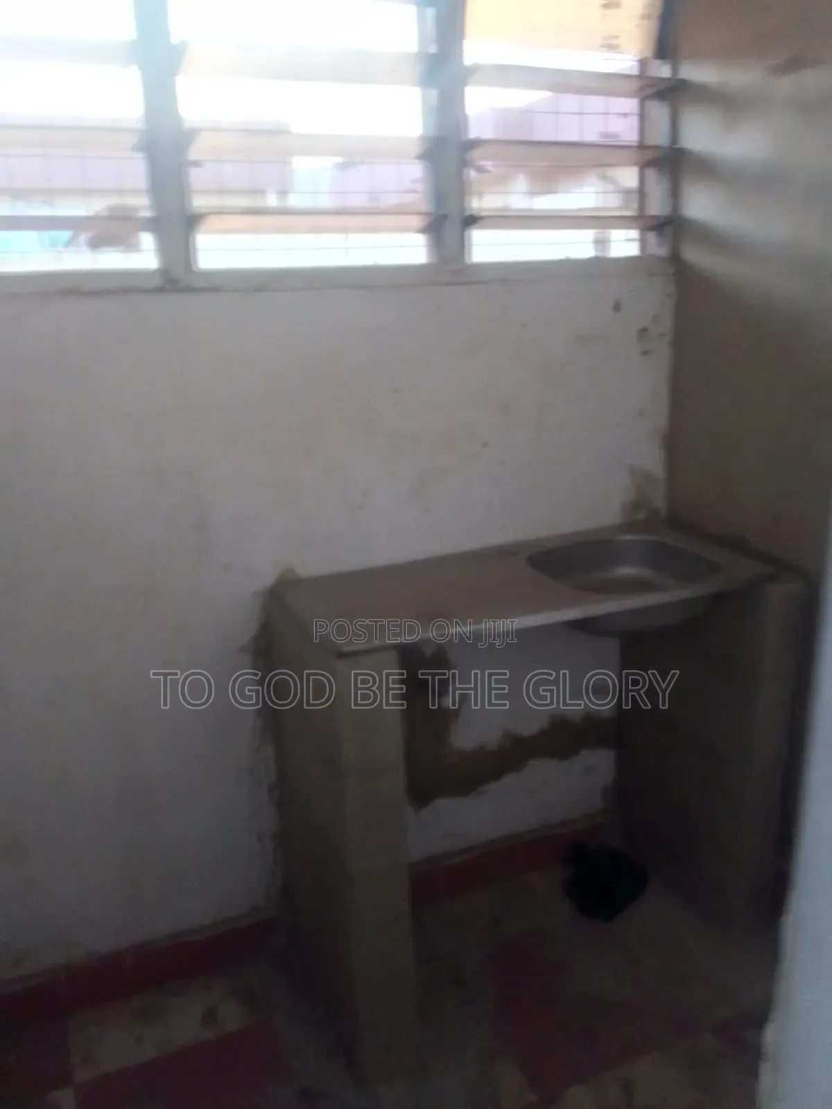 1bdrm Apartment in Madina for rent