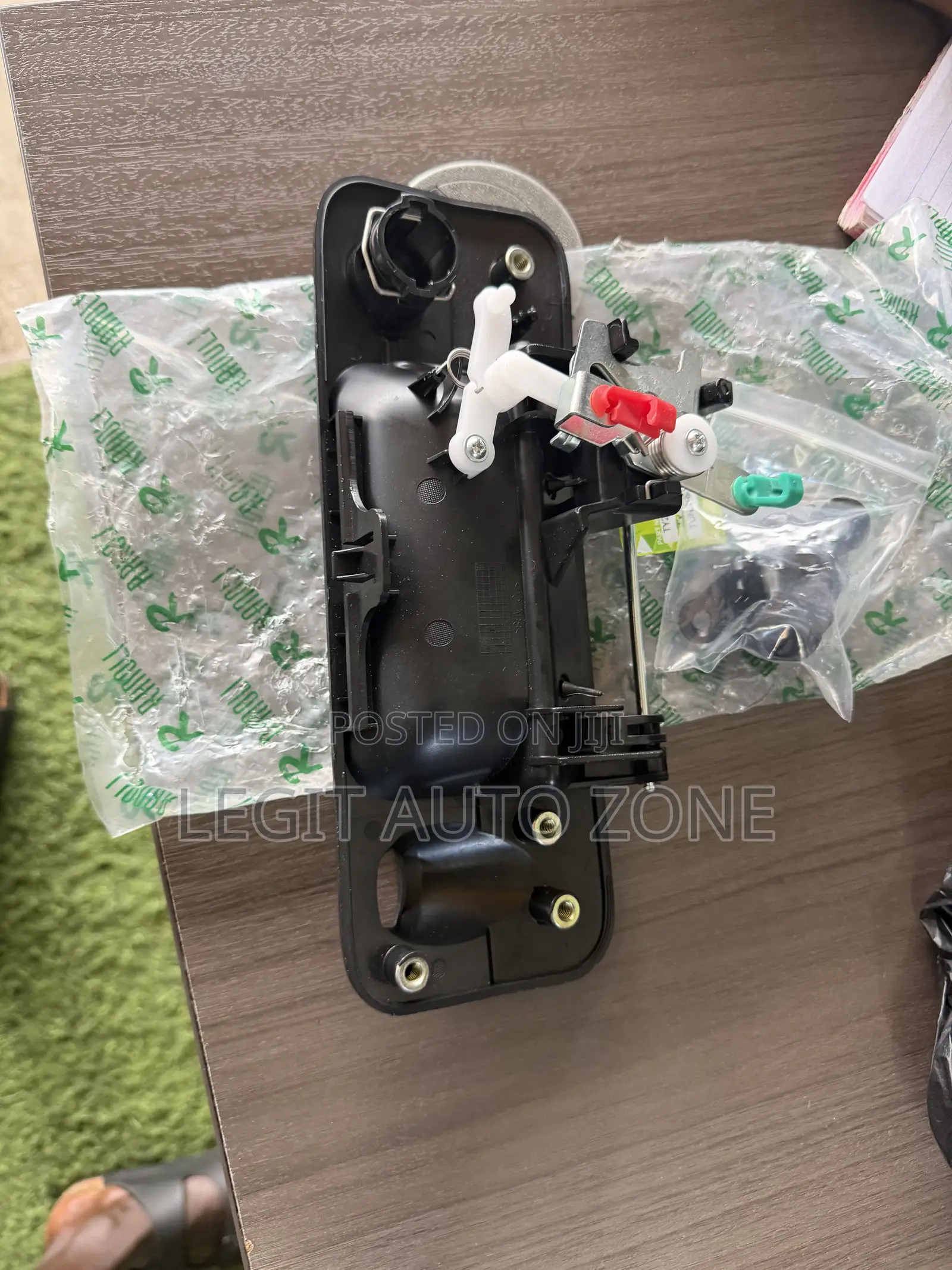 Toyota Tundra 2010,2014,2013,2015, Boot Opener Available
