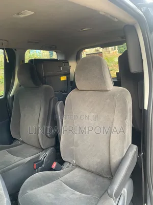 Toyota Voxy V 2WD 8-Seater 2014 Black