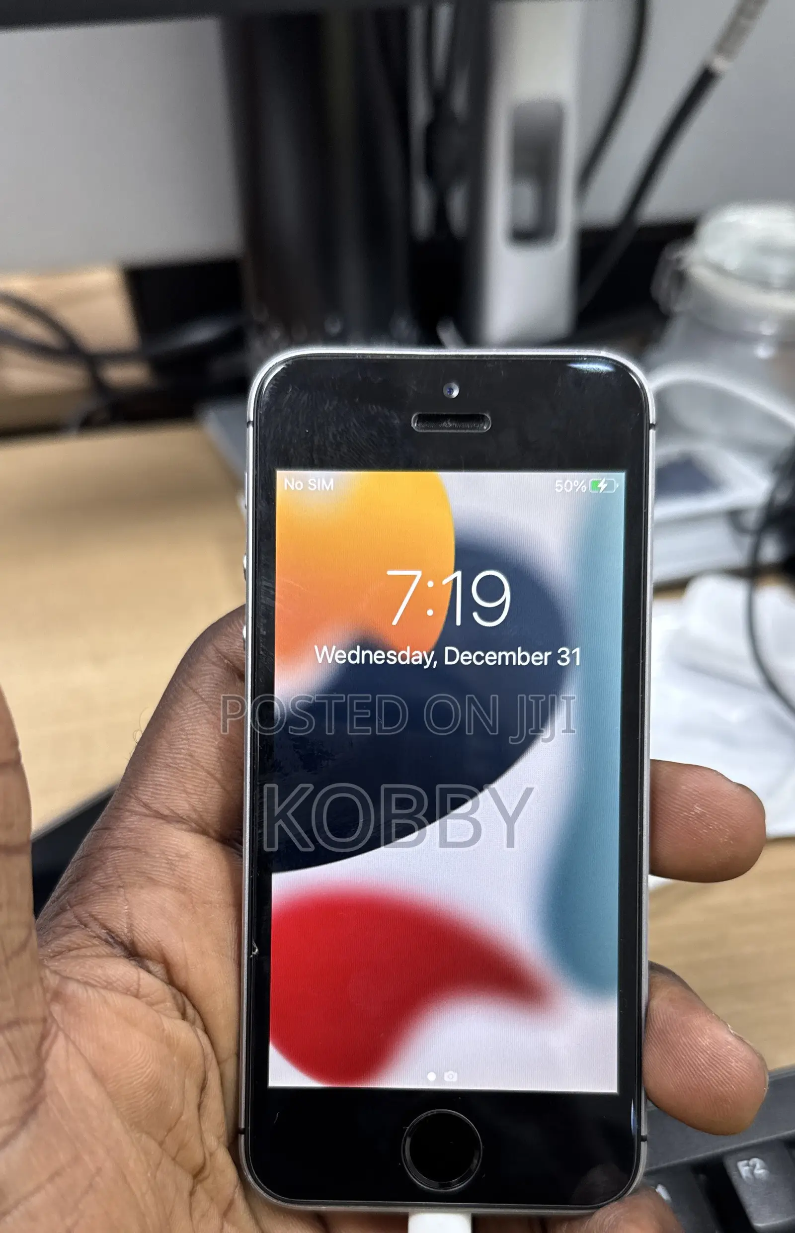 Apple iPhone SE 16 GB Gray