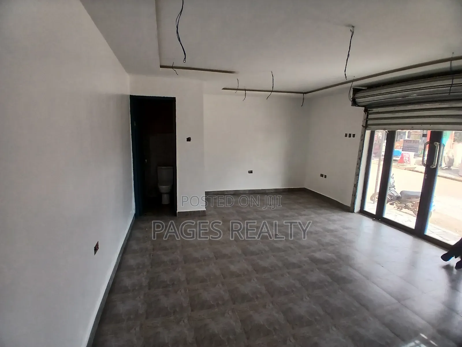 Shop/Office Space at Haatso Ecomog Rd for Rent