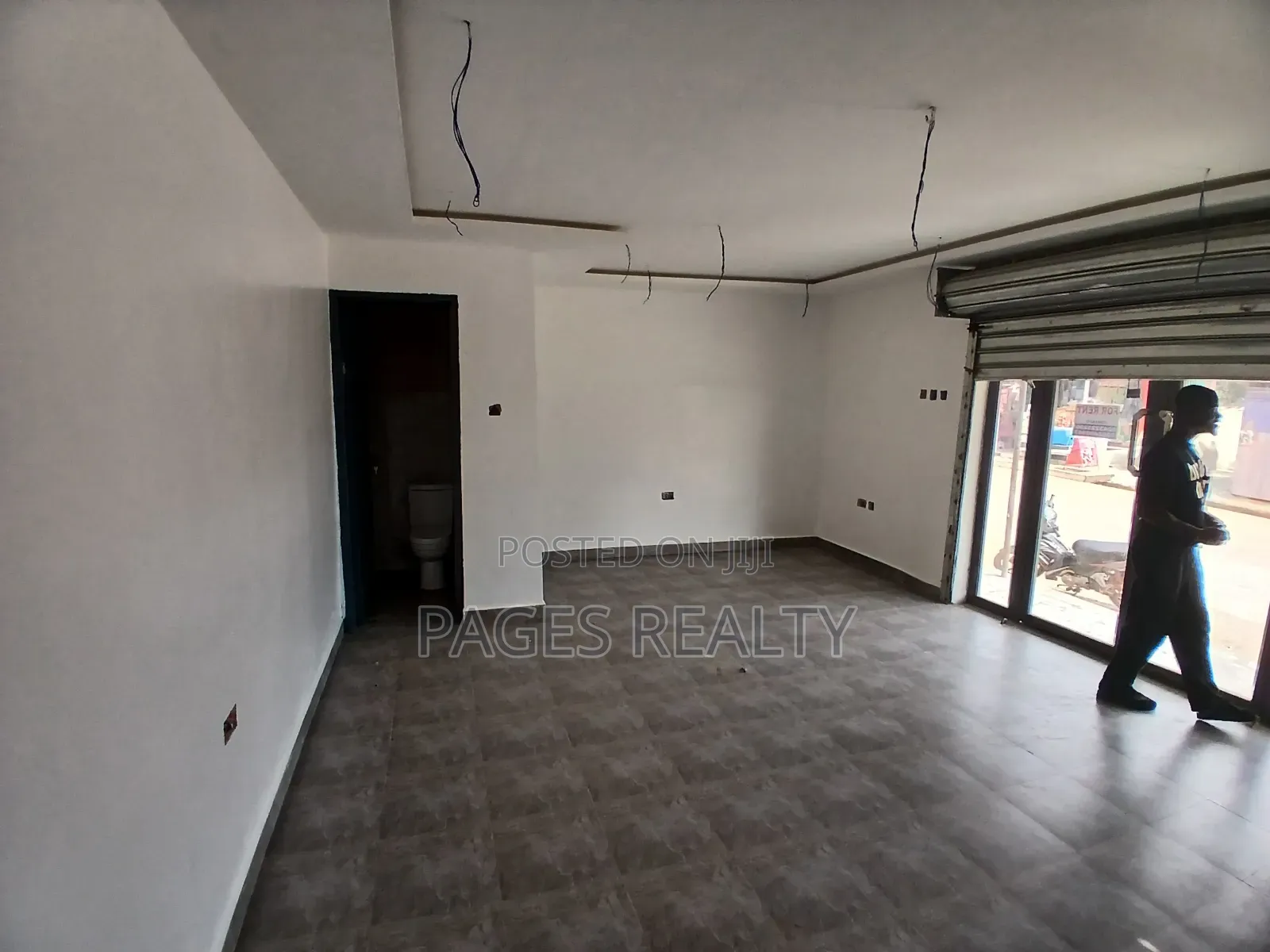 Shop/Office Space at Haatso Ecomog Rd for Rent