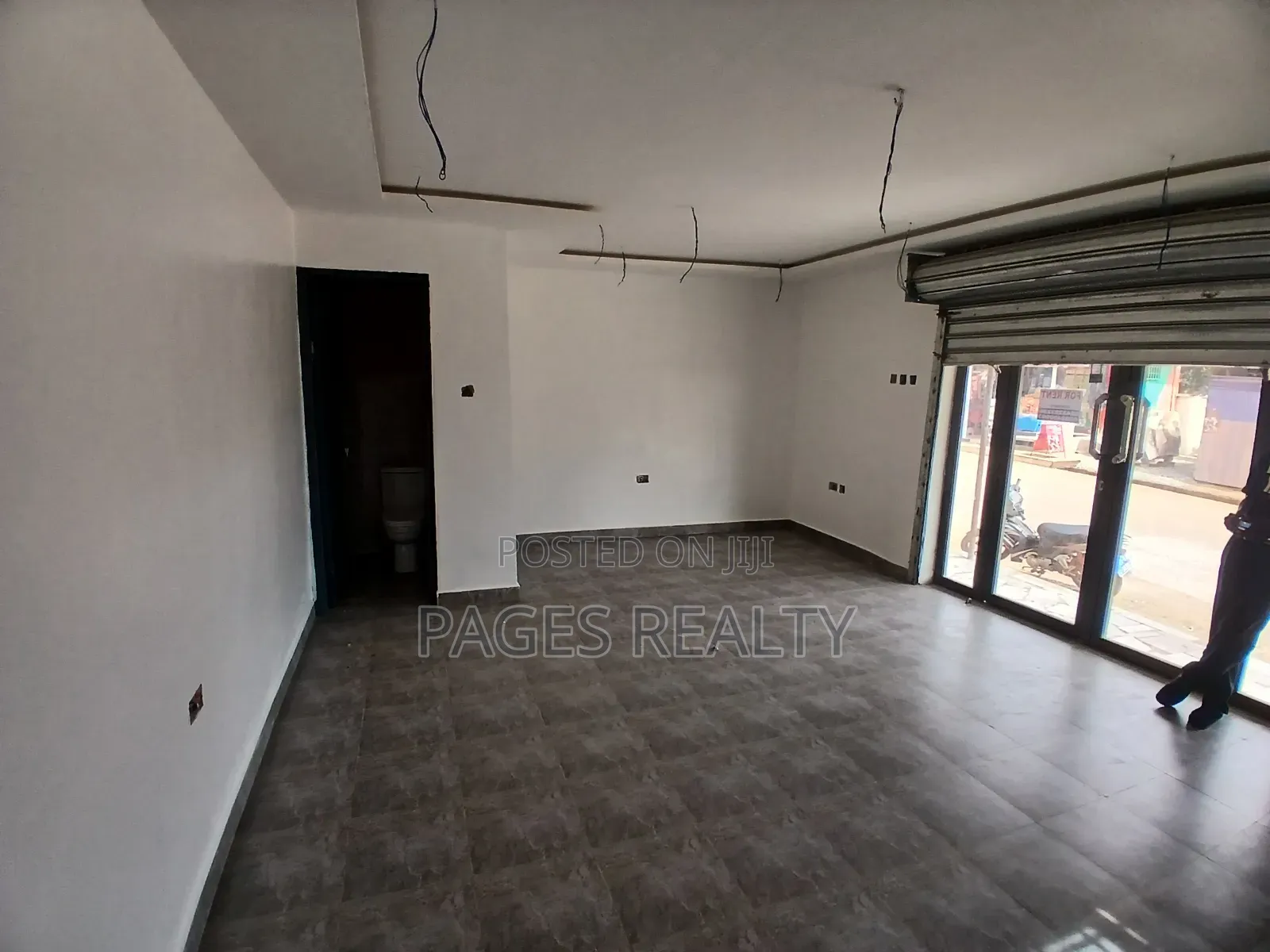 Shop/Office Space at Haatso Ecomog Rd for Rent