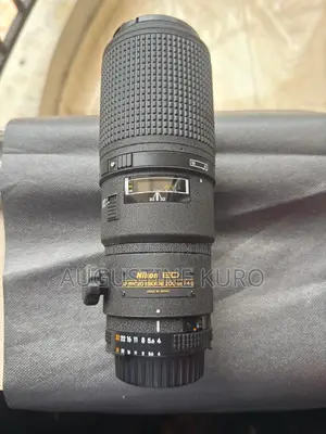 1. Nikon AF Micro-Nikkor 200mm F/4d IF-ED Professional Macro Lens