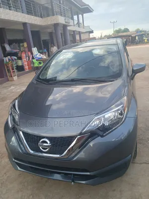 Nissan Versa 2017 Gray