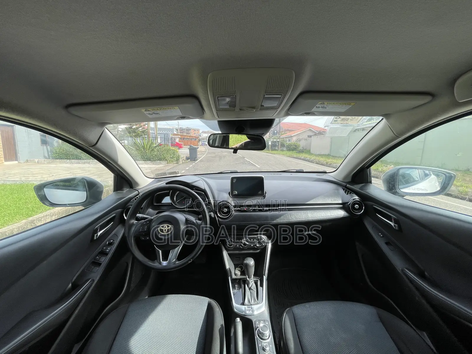Toyota Yaris iA 1.5 FWD 2017 White