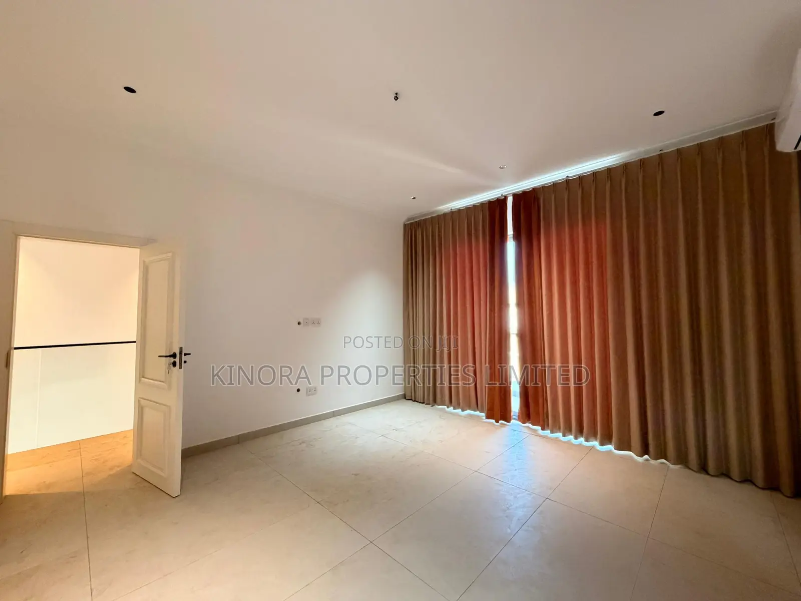 4bdrm Duplex in School Junction, Ashaley Botwe for rent