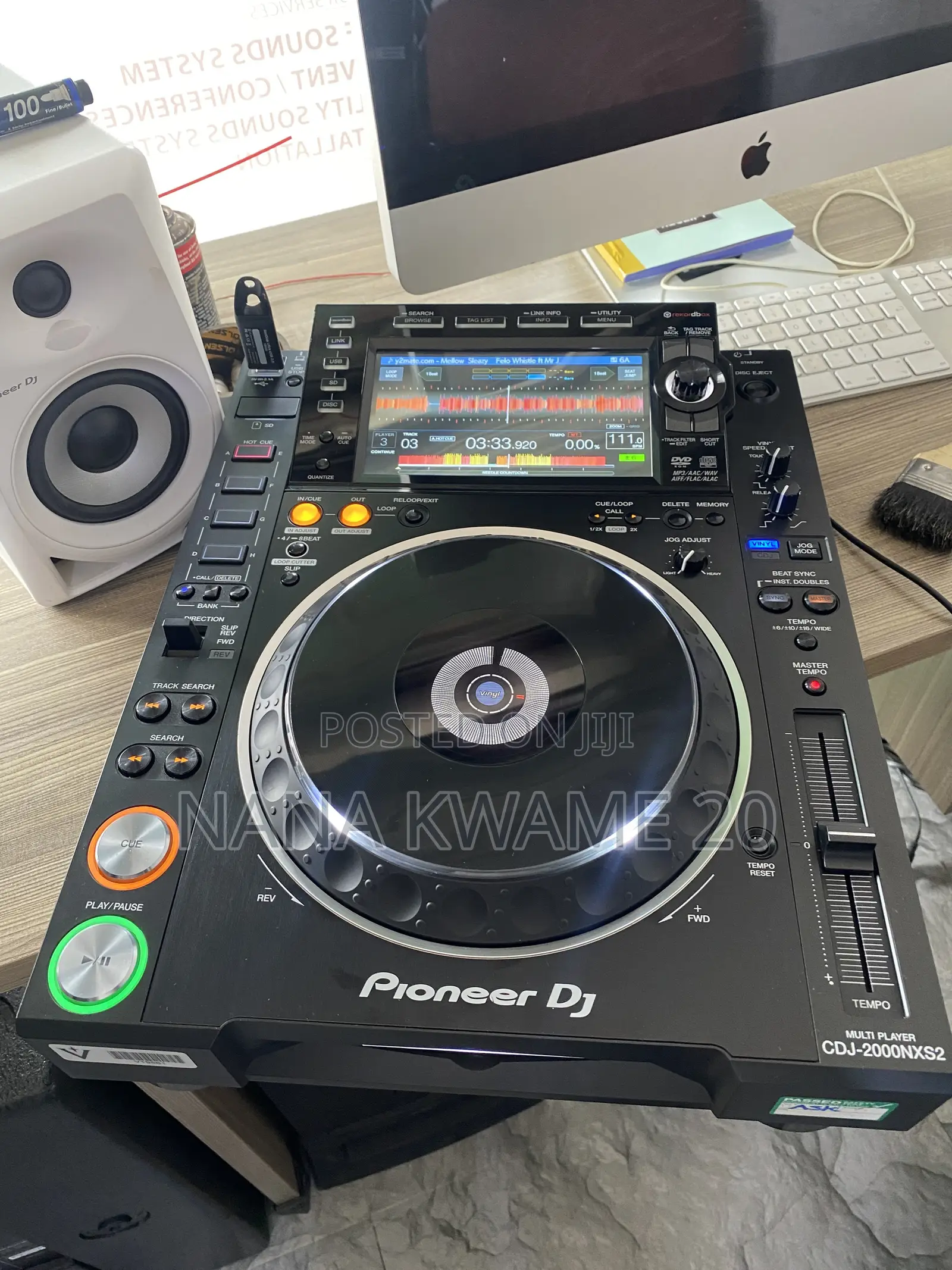 2x Pioneer CDJ 2000 Nexus 2