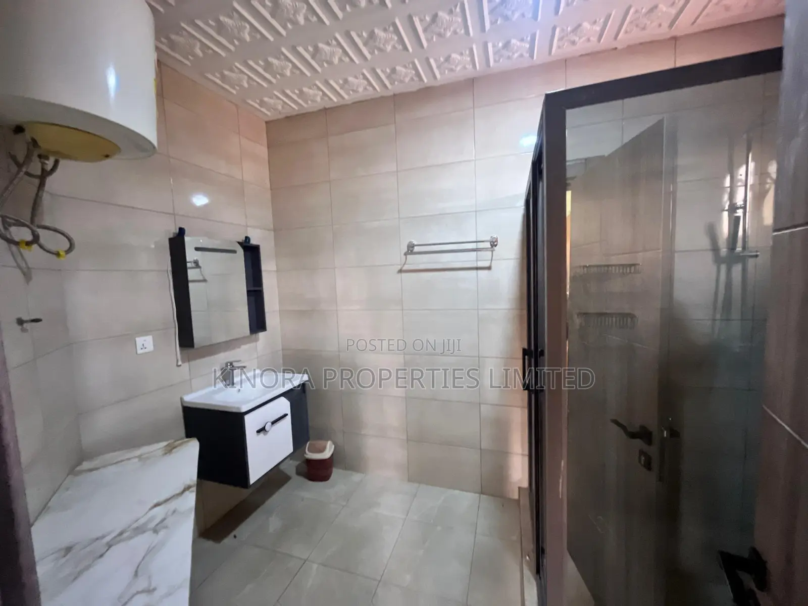 5bdrm House in East Legon for rent