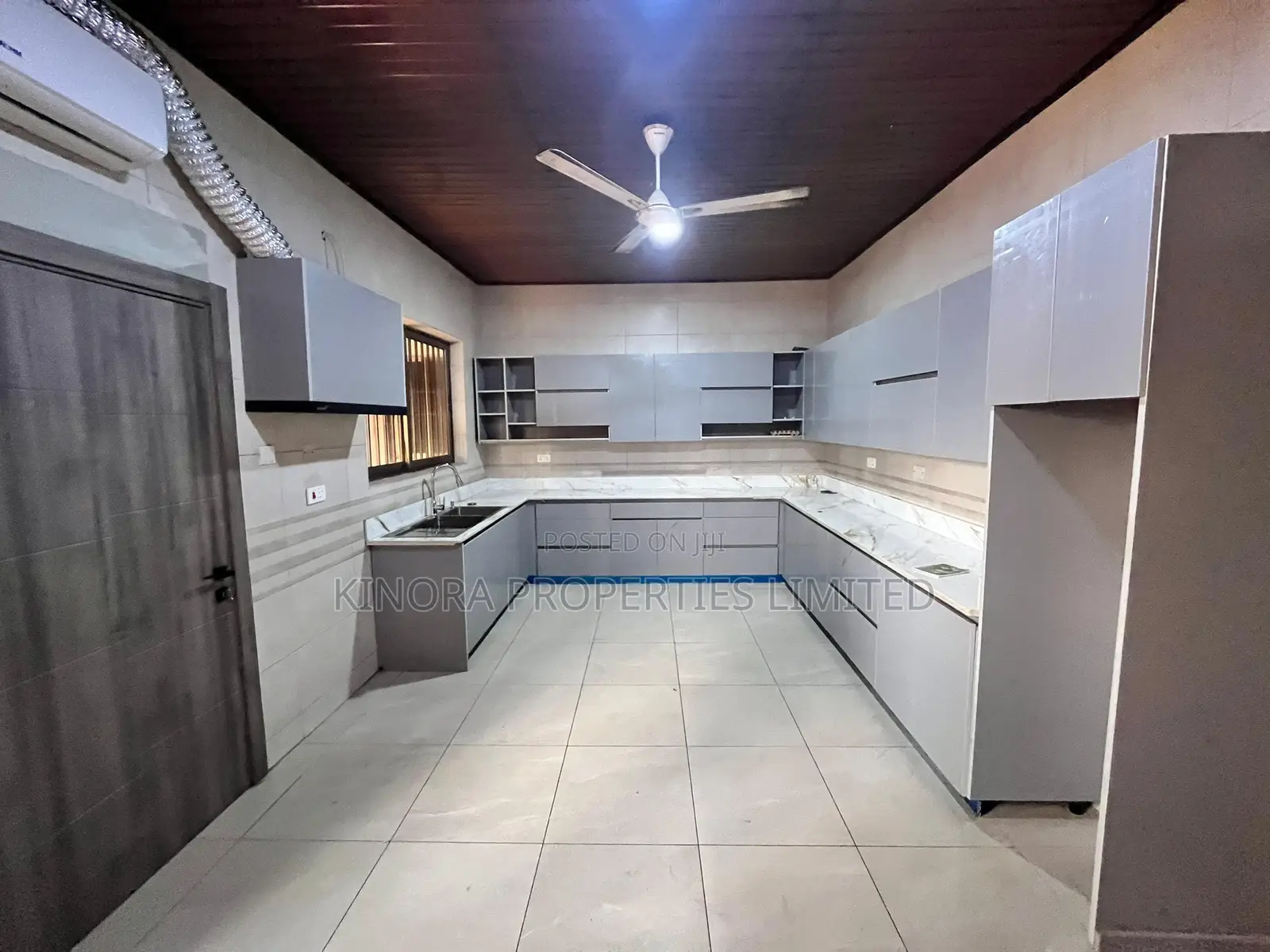 5bdrm House in East Legon for rent