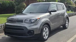 Kia Soul Base Hatchback 2017 Gray