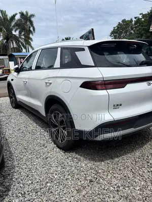 New BYD Song Pro DM-i 2025 White