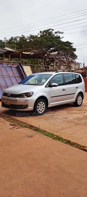 Volkswagen Touran 2014 Silver