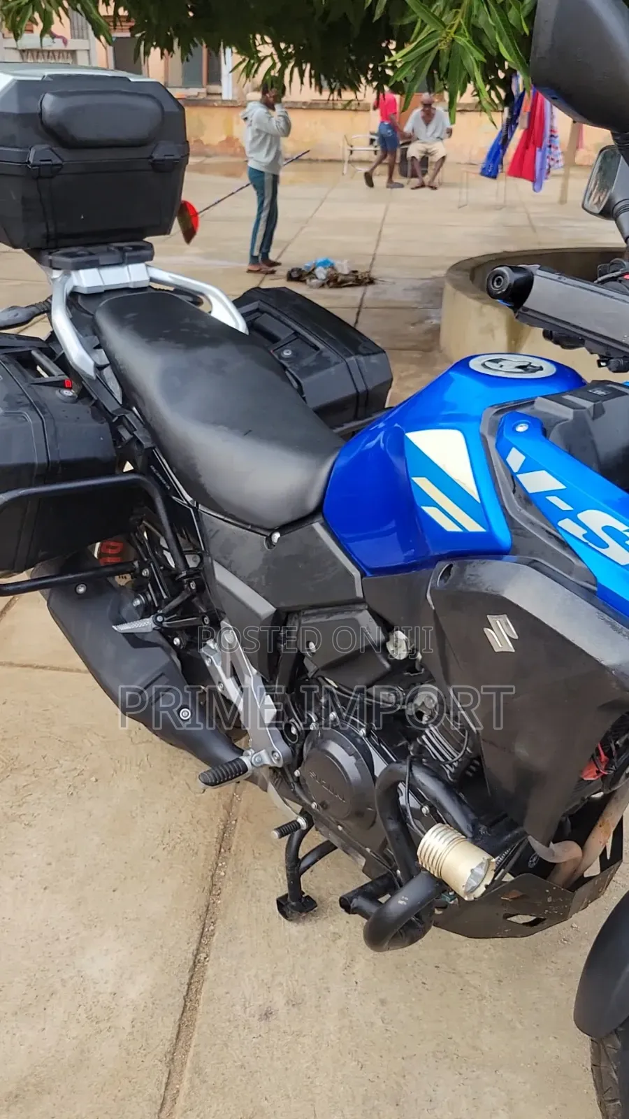 Suzuki V-Strom 2022 Blue