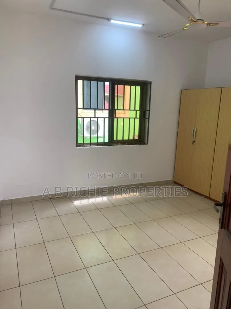 2bdrm Apartment in Ab Richie Properties, Dzorwulu for rent