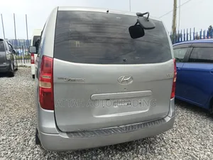 Hyundai Starex 2010 Silver