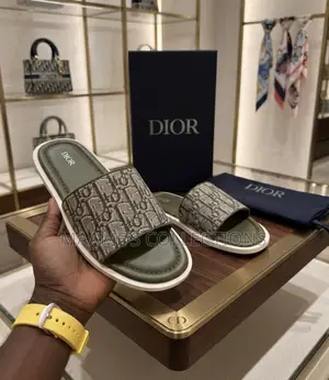 Textured Leather Dior Men's Slide Sandals