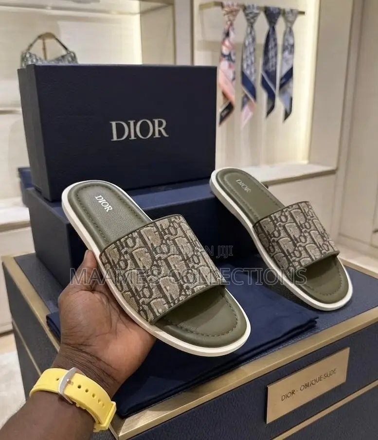 Textured Leather Dior Men's Slide Sandals