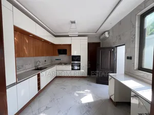 4bdrm Duplex in East Legon, American House for rent